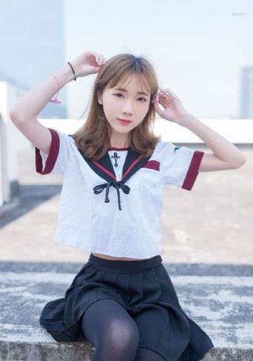 女人被公牛进入