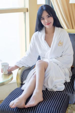 年轻的丝袜老师2