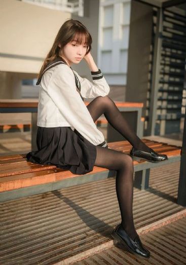 年轻的小姨子