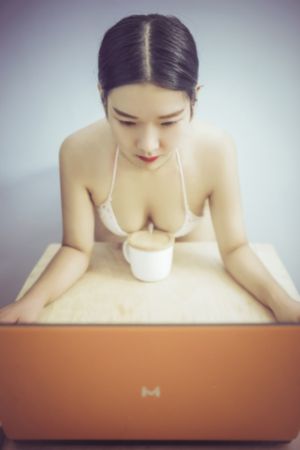 深夜免费