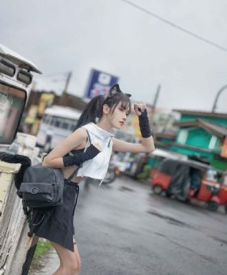 海滩厕所偷窥
